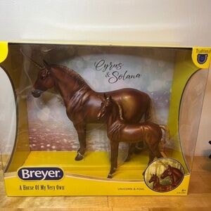 Breyer Traditional Cyrus and Solana #10082 New in box Unicorn & foal